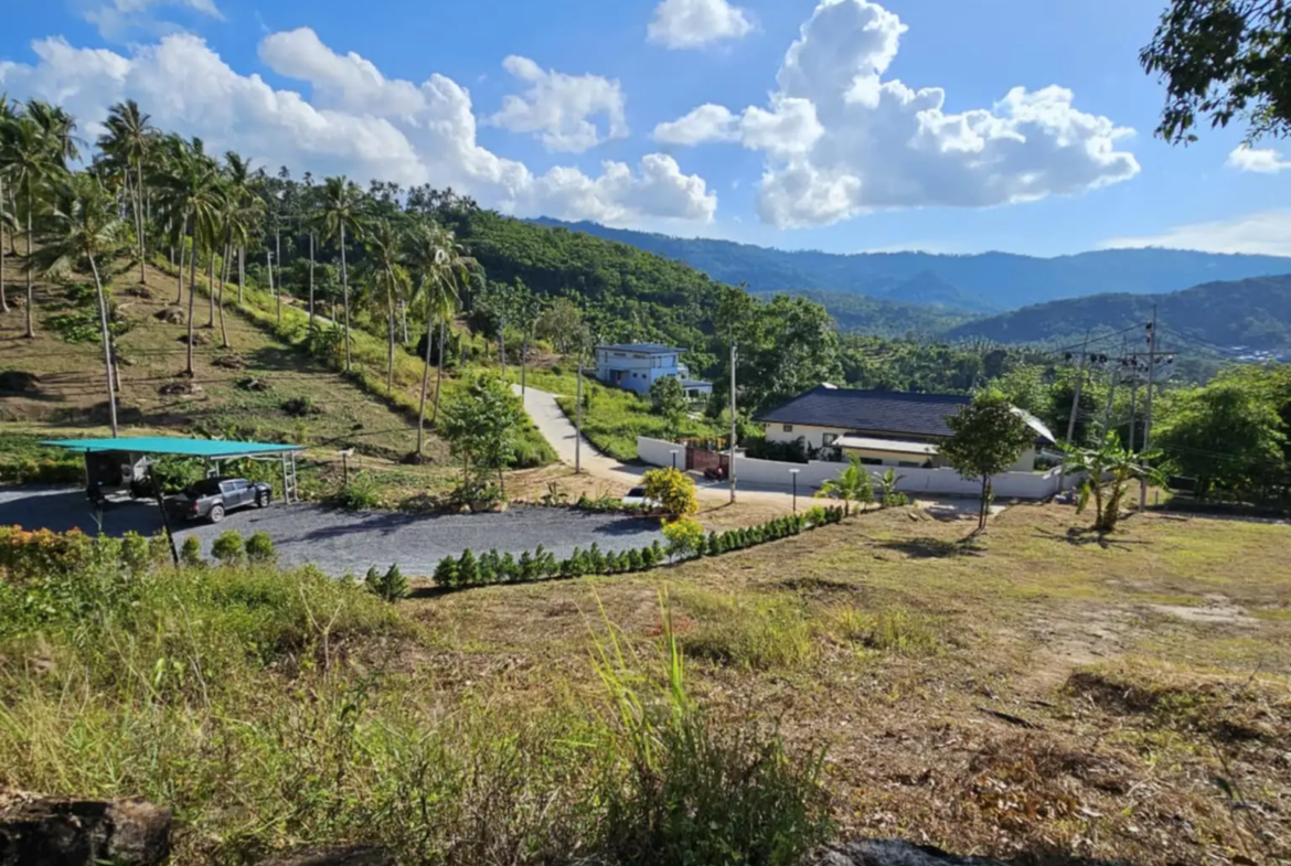 Nice mountain view & partial sea view  Bophut