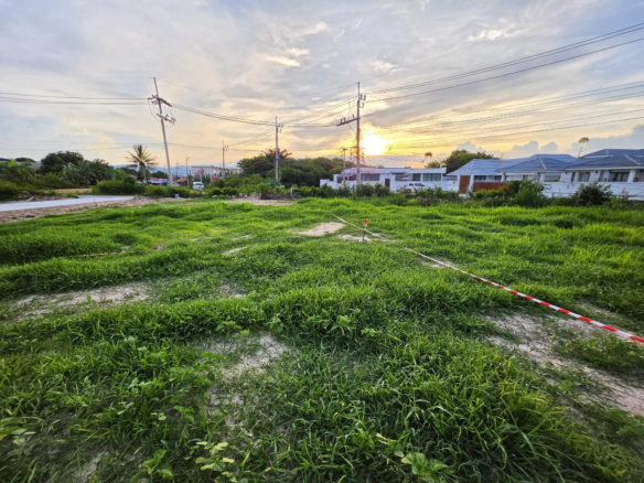 Land for Sale: Plai Laem Soi 4