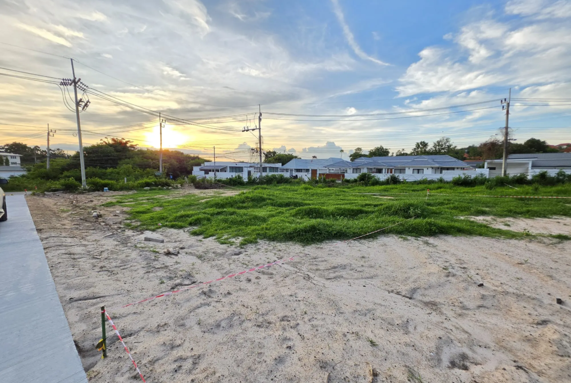 Land for Sale: Plai Laem Soi 4