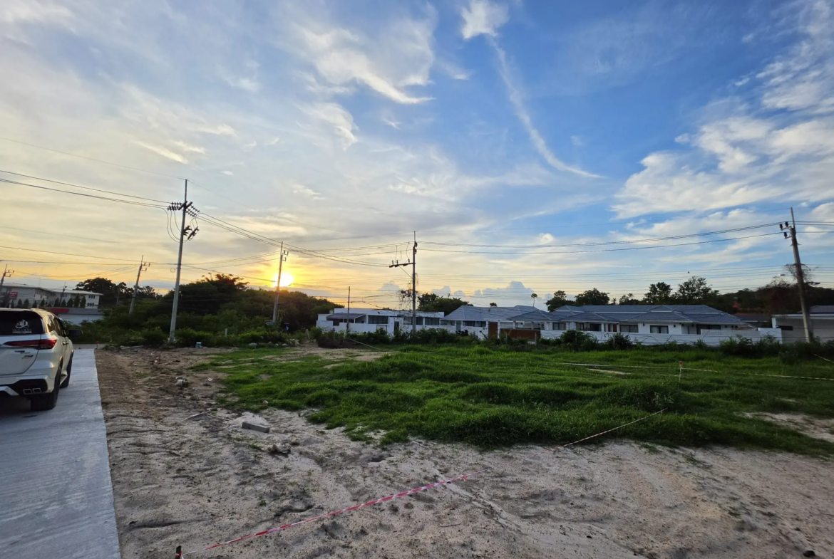 Land for Sale: Plai Laem Soi 4