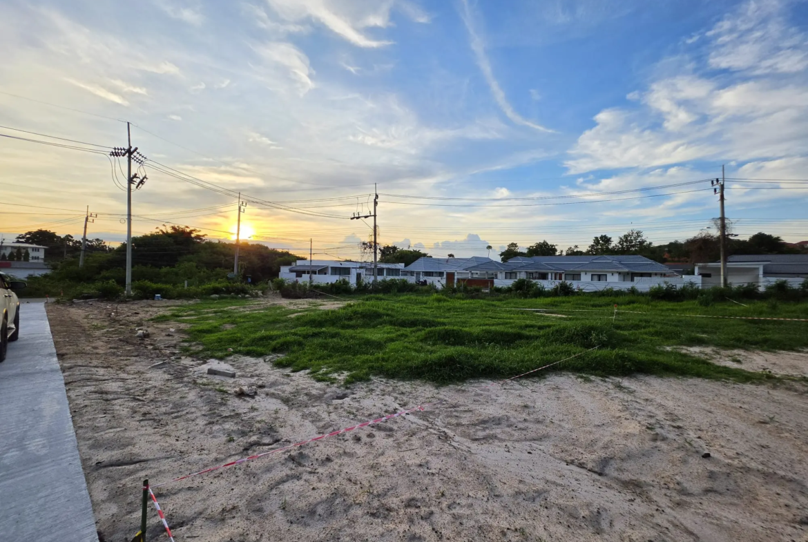 Land for Sale: Plai Laem Soi 4