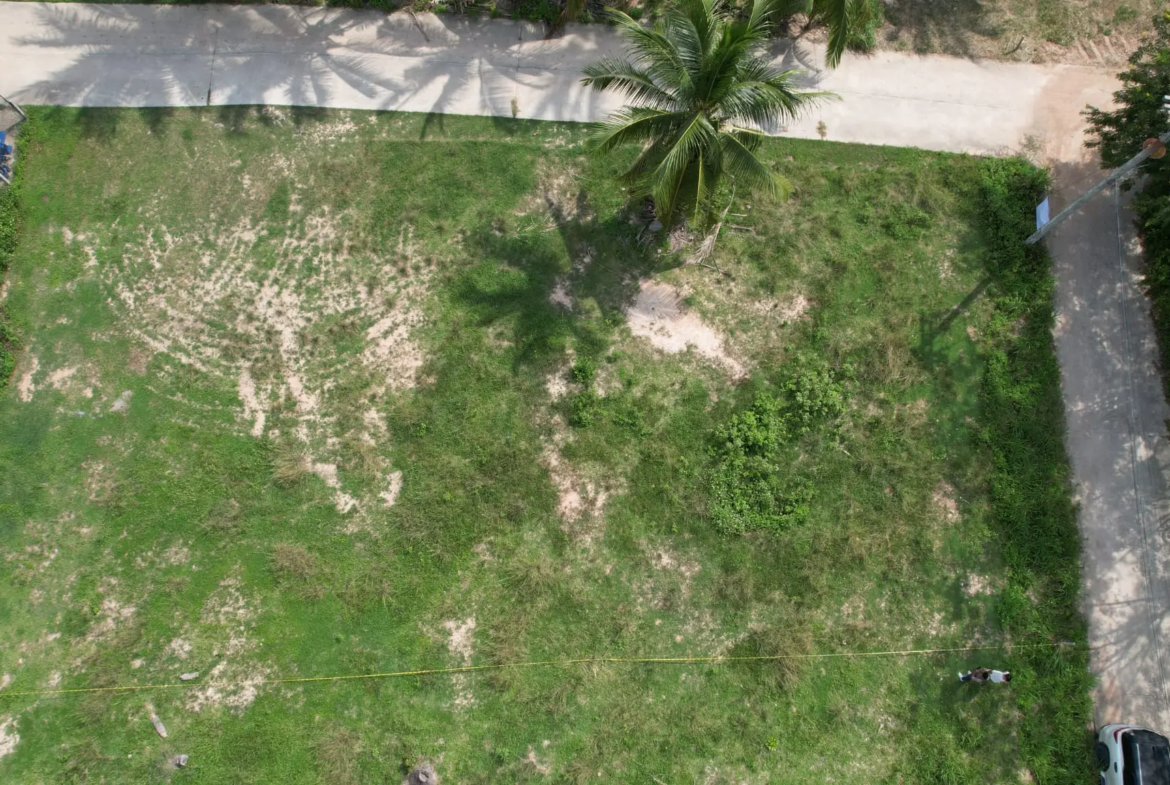 Prime 800 Sqm Land Plot for Sale in Koh Samui – Just 950m to the Beach!