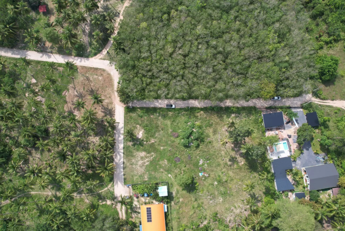 Prime 800 Sqm Land Plot for Sale in Koh Samui – Just 950m to the Beach!