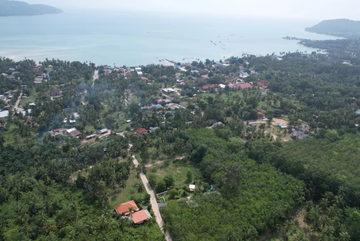 Prime 800 Sqm Land Plot for Sale in Koh Samui – Just 950m to the Beach!